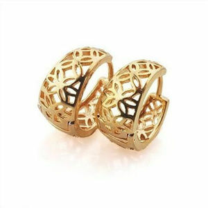 18K Yellow Gold Flower Carved Huggie Hoop Earrings